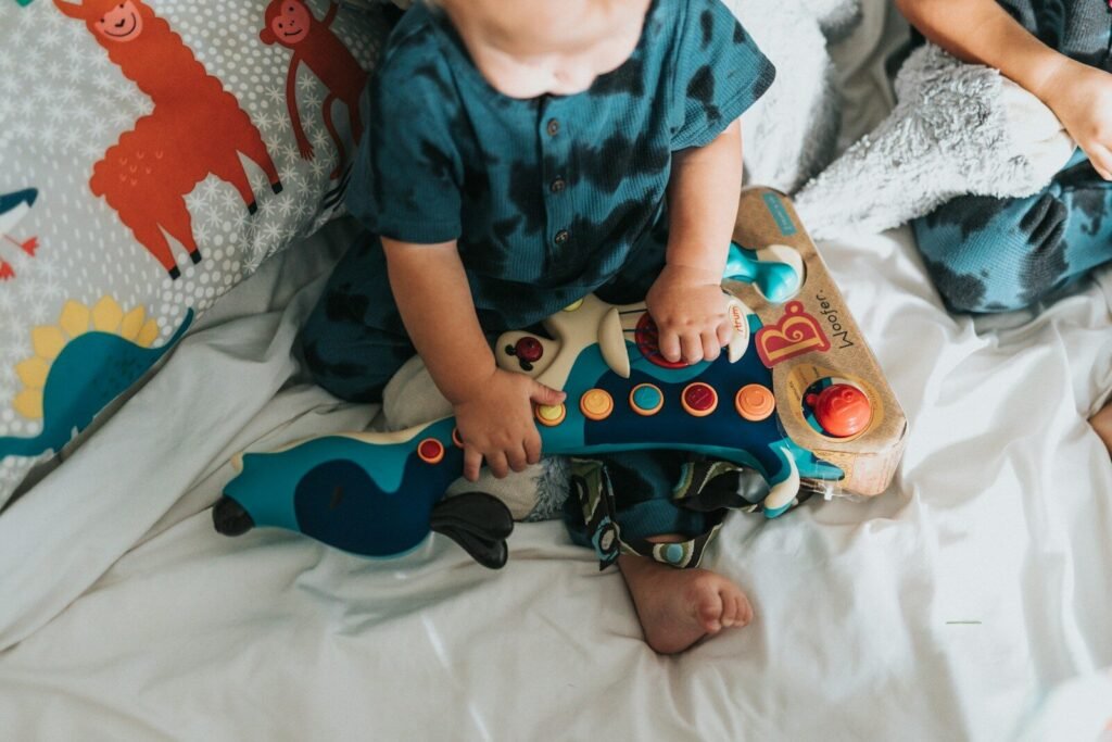 White Noise vs Brown Noise for Newborn: Choosing the Right Sound