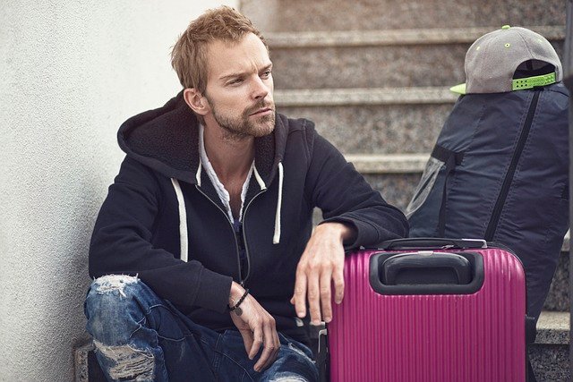 When to Move Out of Your Parent’s House